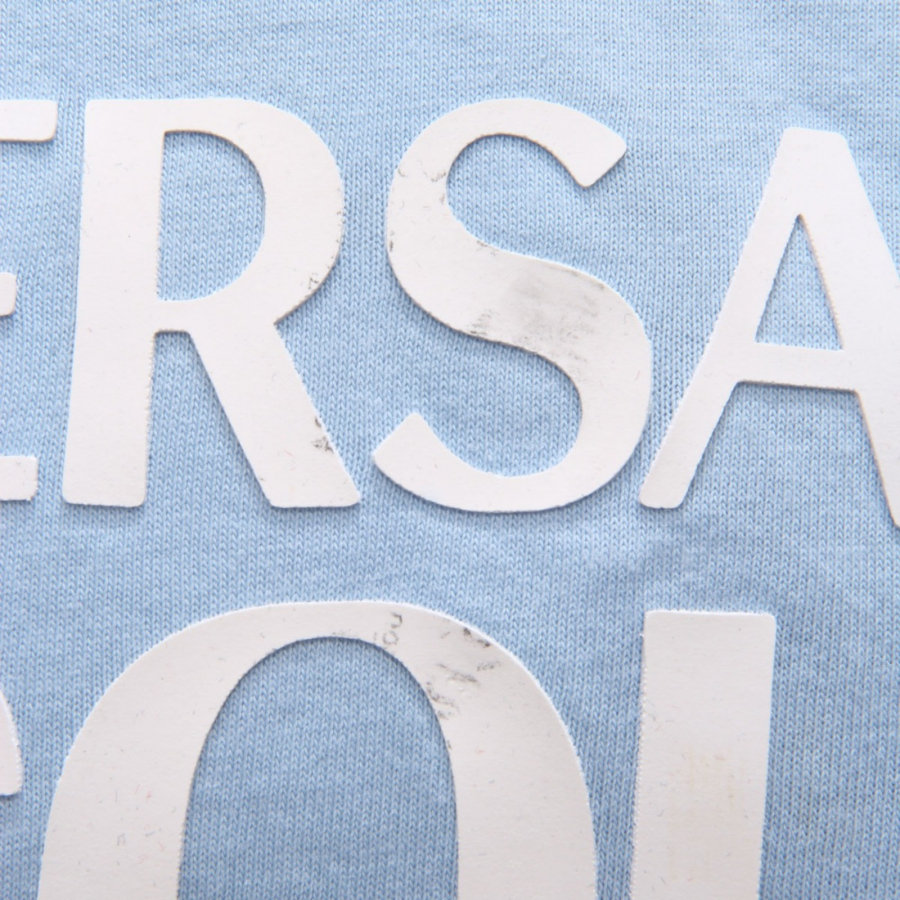Maglia versace scritta colorata store