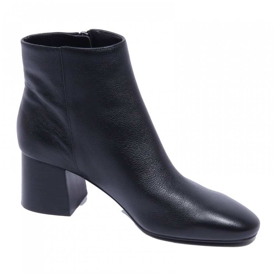 Alane flex sales bootie