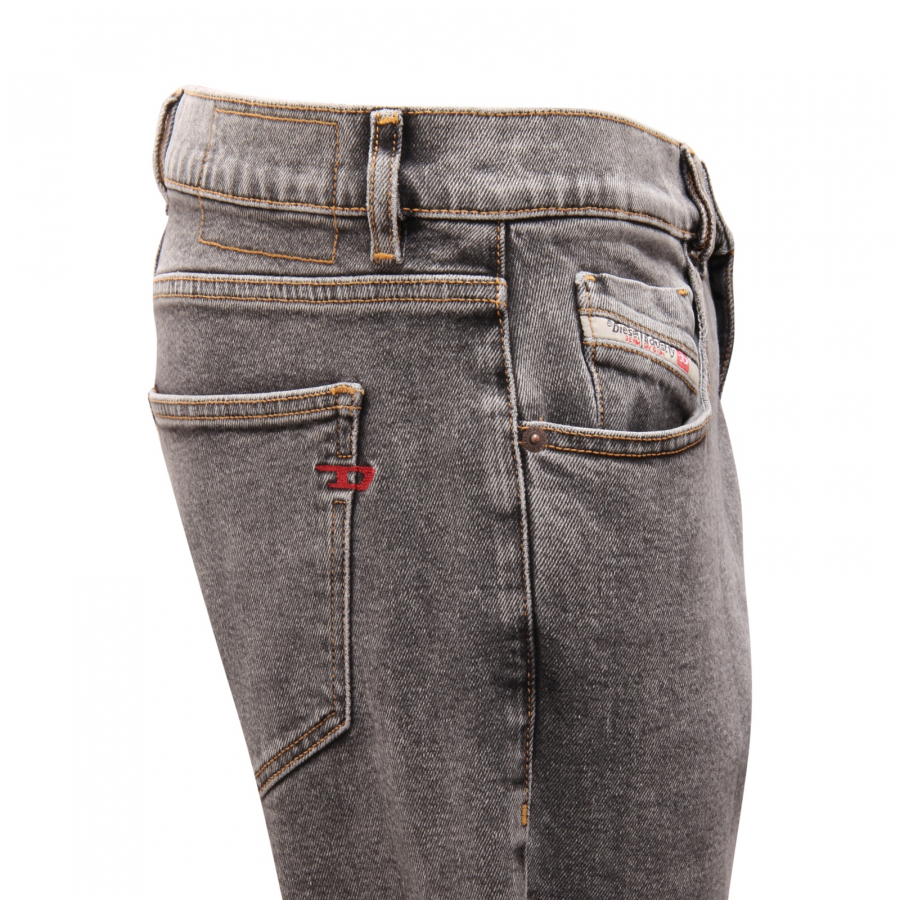 Jeans diesel uomo outlet online