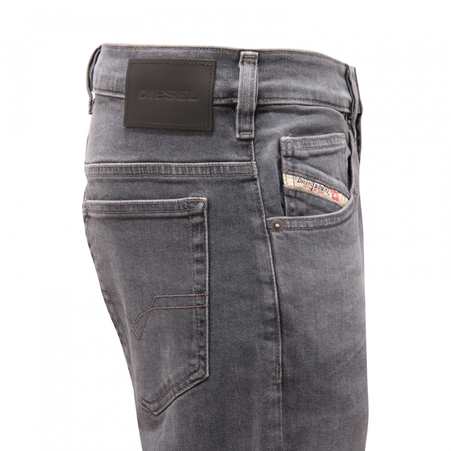 Jeans diesel uomo outlet hot sale