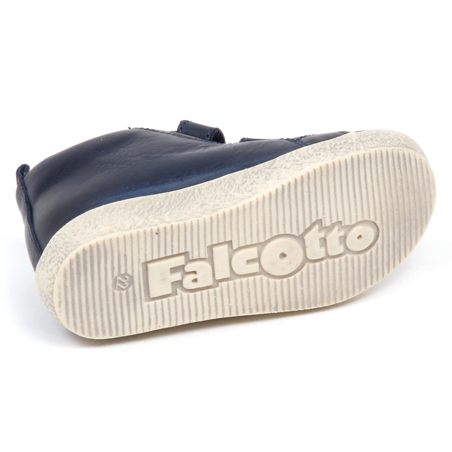 Falcotto primi clearance passi bimba