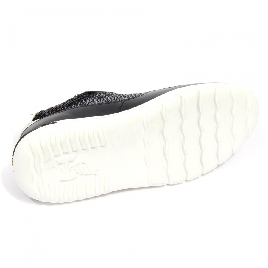 Nike silver bimba cheap