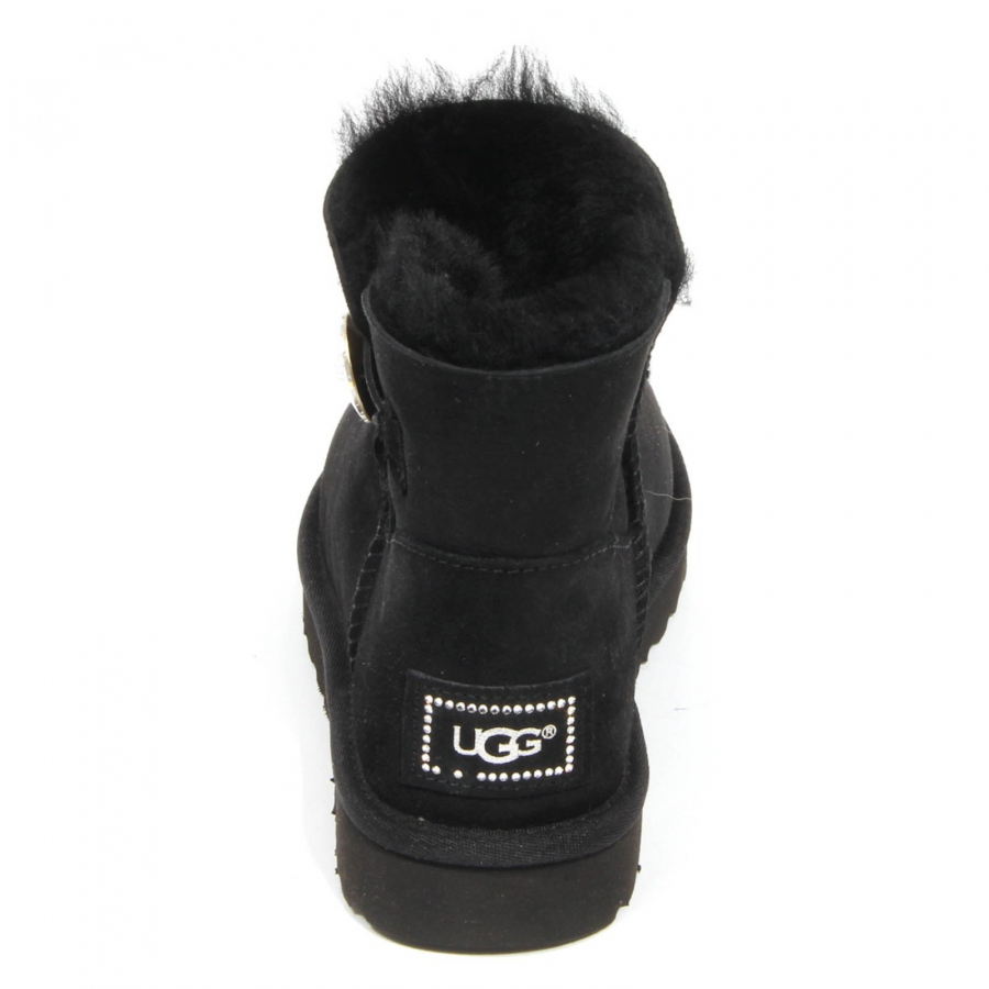 Ugg mini bailey button ii black hotsell